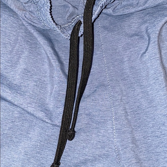 Men’s athletic shorts - Picture 3 of 4